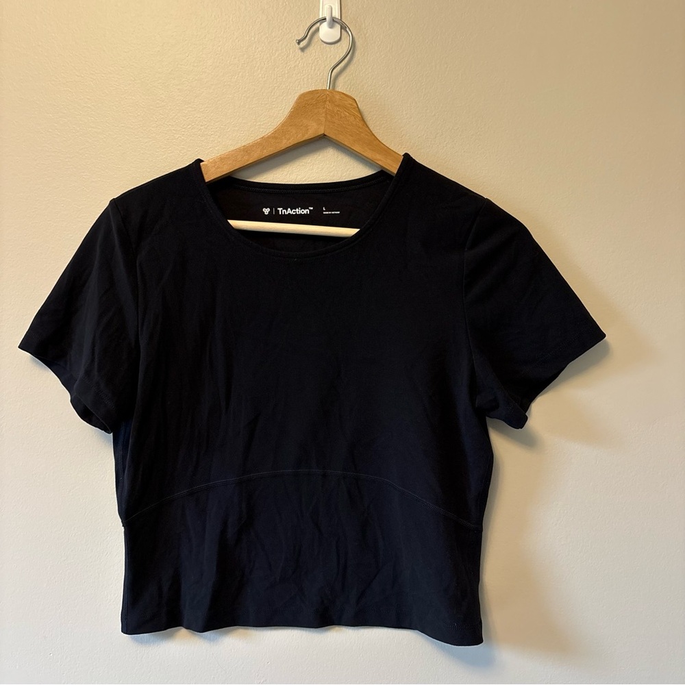 Aritzia TNA TNAction Tee Shirt Size Large